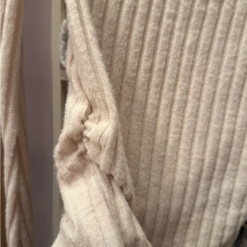 Neutral Ribbed Long Sleeve Top - Picture 4 of 6